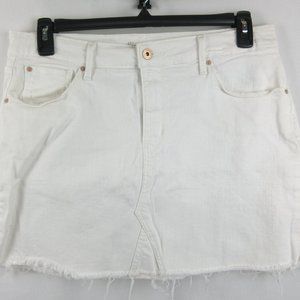 Levi's Women's Blue Jean Style Mini Skirt Size 14--W32 Color White NWOT